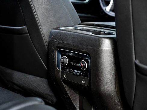 Used 2021 Chevrolet Tahoe LT image 38