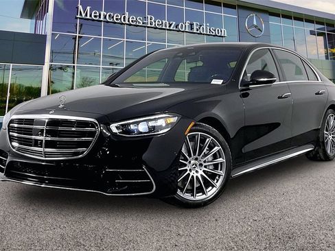 New 2025 Mercedes-Benz S 580 4MATIC Sedan image 2