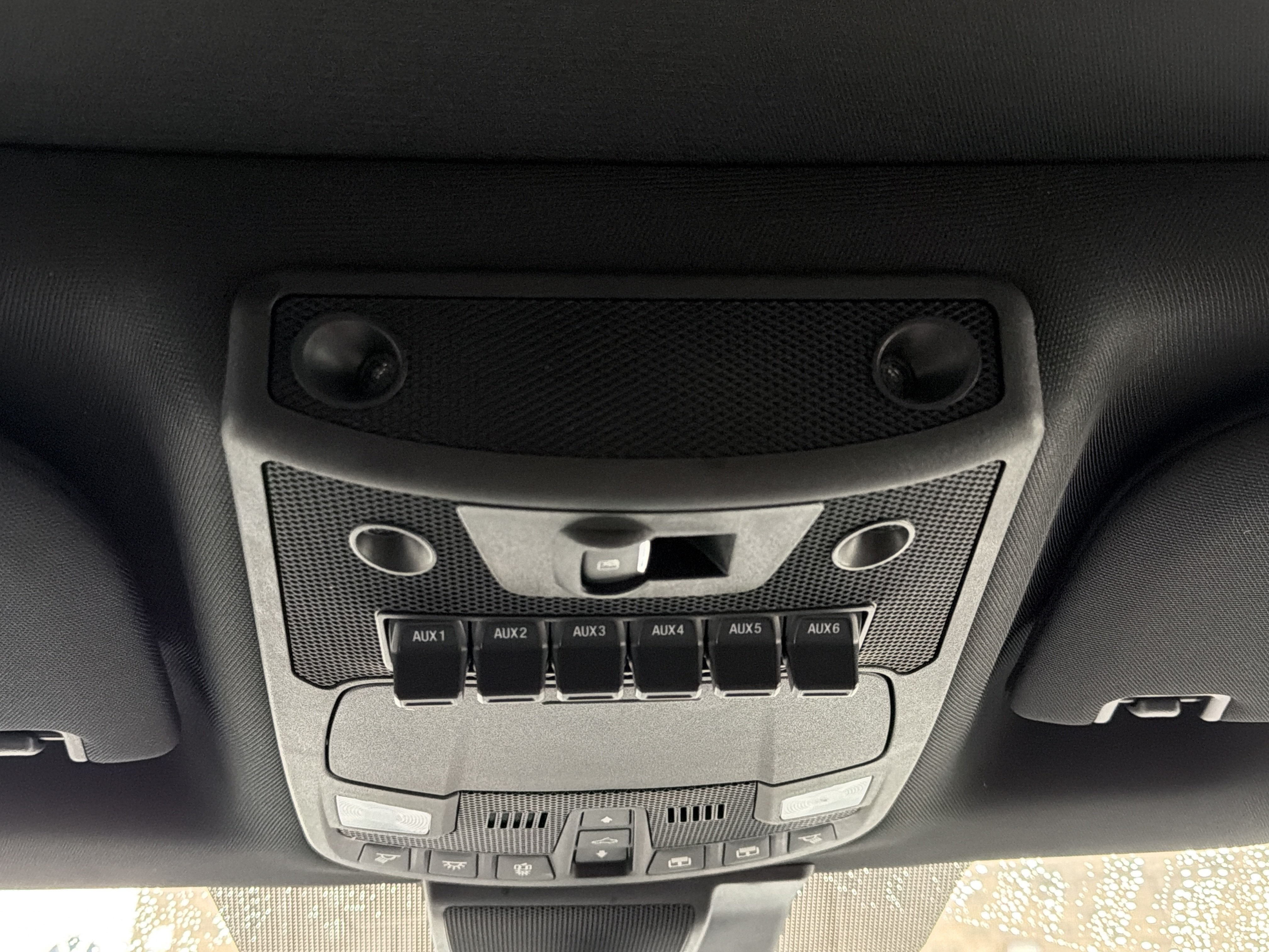 Used 2022 Ford F350 Lariat w/ Black Appearance Package AWD/4WD image 27
