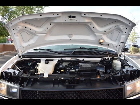 Used 2015 Chevrolet Express 2500 LT w/ LT Preferred Equipment Group RWD image 36