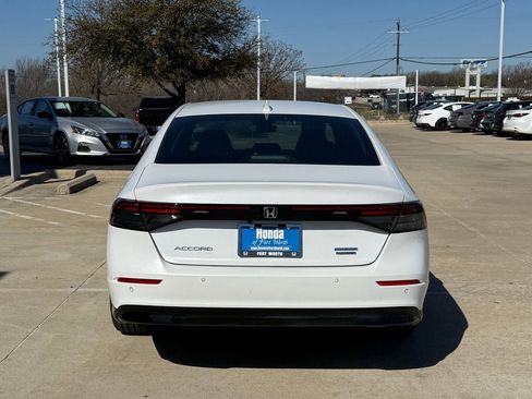 Used 2024 Honda Accord Touring image 4