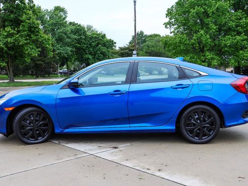Used 2018 Honda Civic EX-T image 4