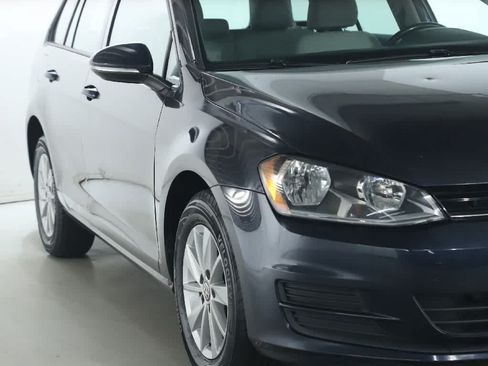 Used 2016 Volkswagen Golf S FWD image 8