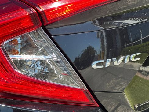 Used 2020 Honda Civic Sport image 36