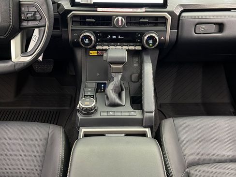 Used 2026 Toyota 4Runner Limited AWD/4WD image 32
