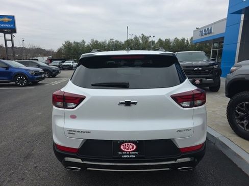 Used 2023 Chevrolet TrailBlazer ACTIV w/ Sun and Liftgate Package image 5