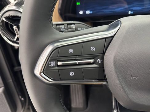 New 2026 Chevrolet Equinox ACTIV image 11