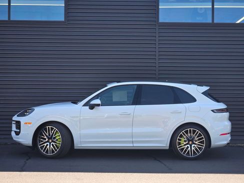 New 2025 Porsche Cayenne S image 2