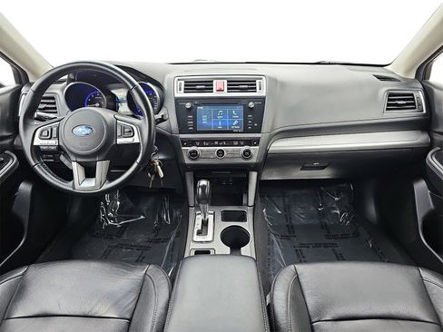 Used 2017 Subaru Outback 2.5i Premium image 9