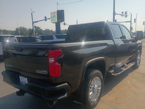 Used 2021 Chevrolet Silverado 2500 High Country w/ Technology Package AWD/4WD image 6