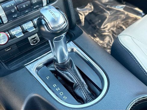 Used 2018 Ford Mustang Premium image 28