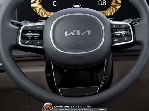 New 2026 Kia Carnival EX image 22