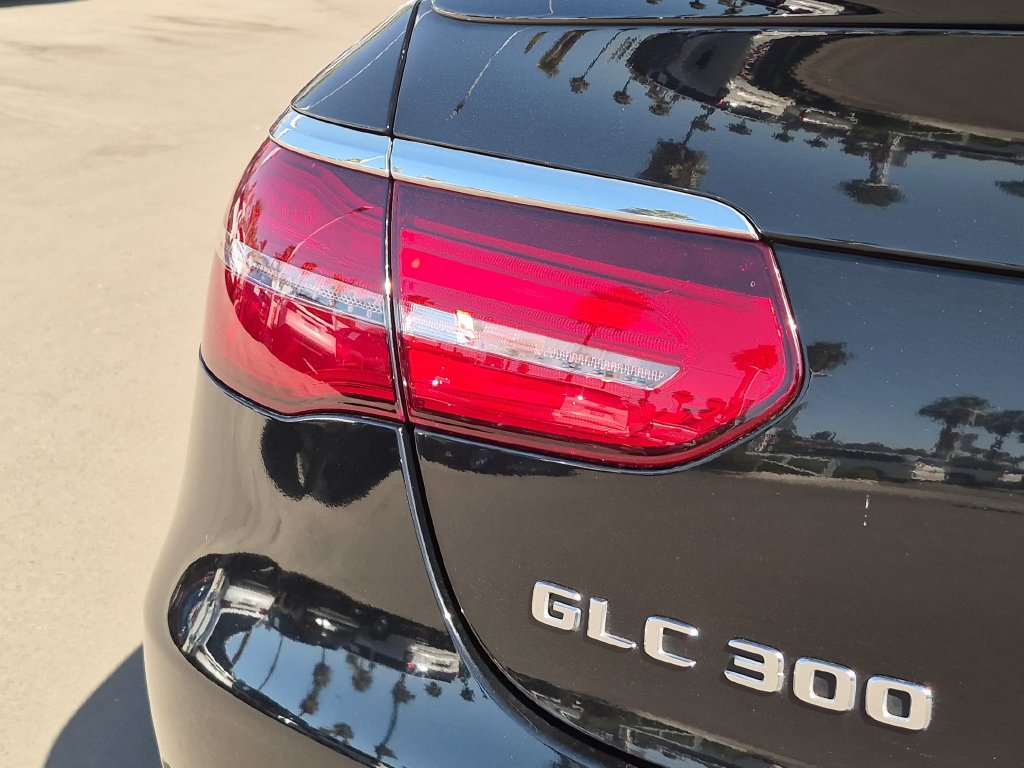 Used 2019 Mercedes-Benz GLC 300 4MATIC Coupe image 27
