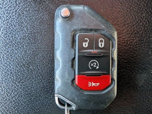 Used 2021 Jeep Gladiator Sport AWD/4WD image 26