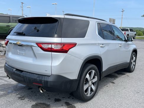 Used 2019 Chevrolet Traverse LT w/ LT Premium Package AWD/4WD image 6