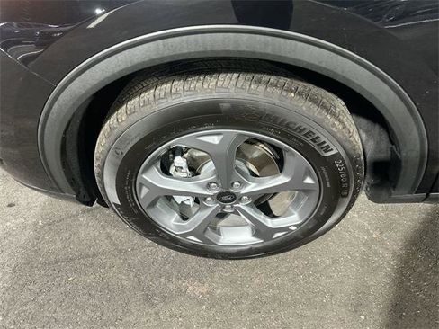 Used 2025 Ford Escape ST-Line image 18