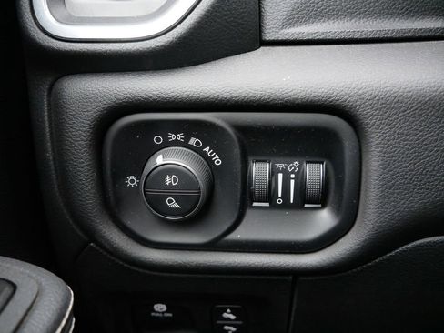 Used 2025 RAM 1500 Laramie image 22