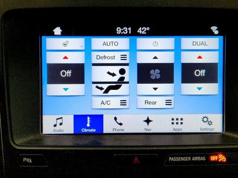Used 2017 Ford Explorer XLT w/ Equipment Group 202A image 19