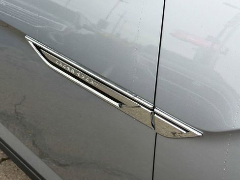New 2026 Volkswagen Atlas Cross Sport SE FWD image 7