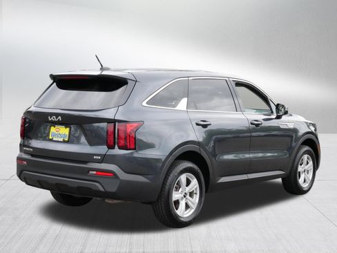 Used 2023 Kia Sorento LX AWD/4WD image 7