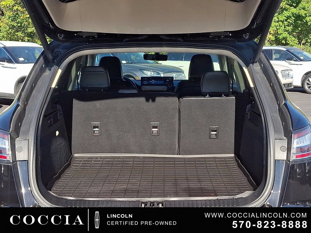 Used 2023 Lincoln Nautilus Reserve AWD/4WD image 28