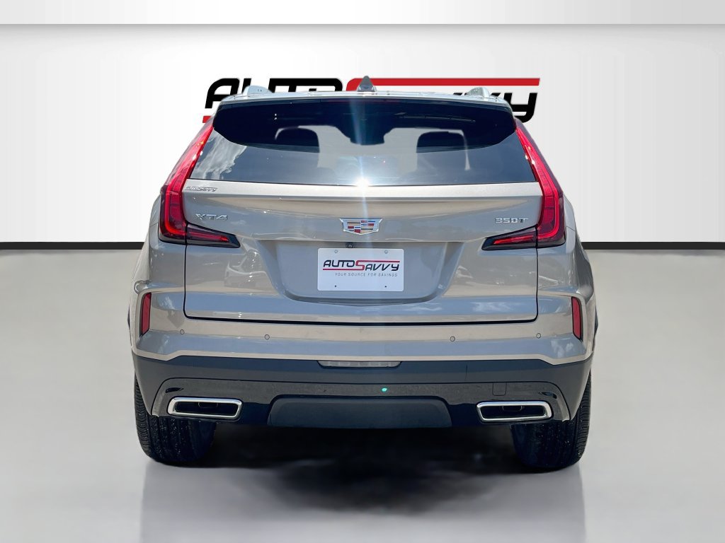 Used 2025 Cadillac XT4 Premium Luxury FWD image 6