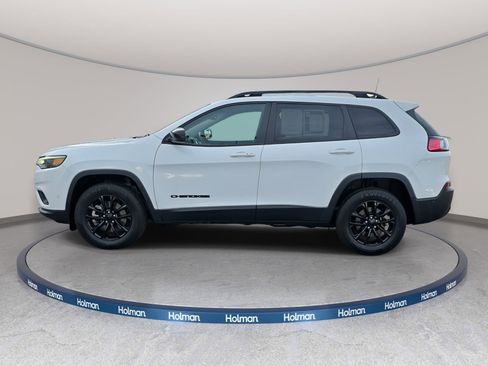 Used 2023 Jeep Cherokee Altitude Lux image 9