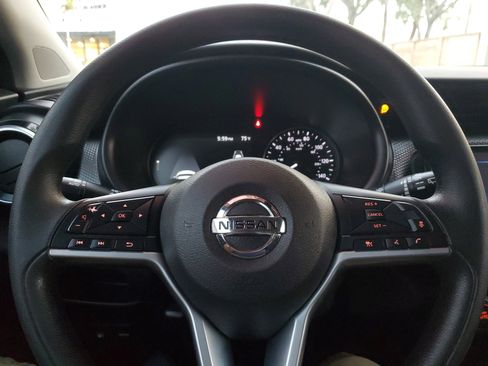 Used 2021 Nissan Kicks SV image 21