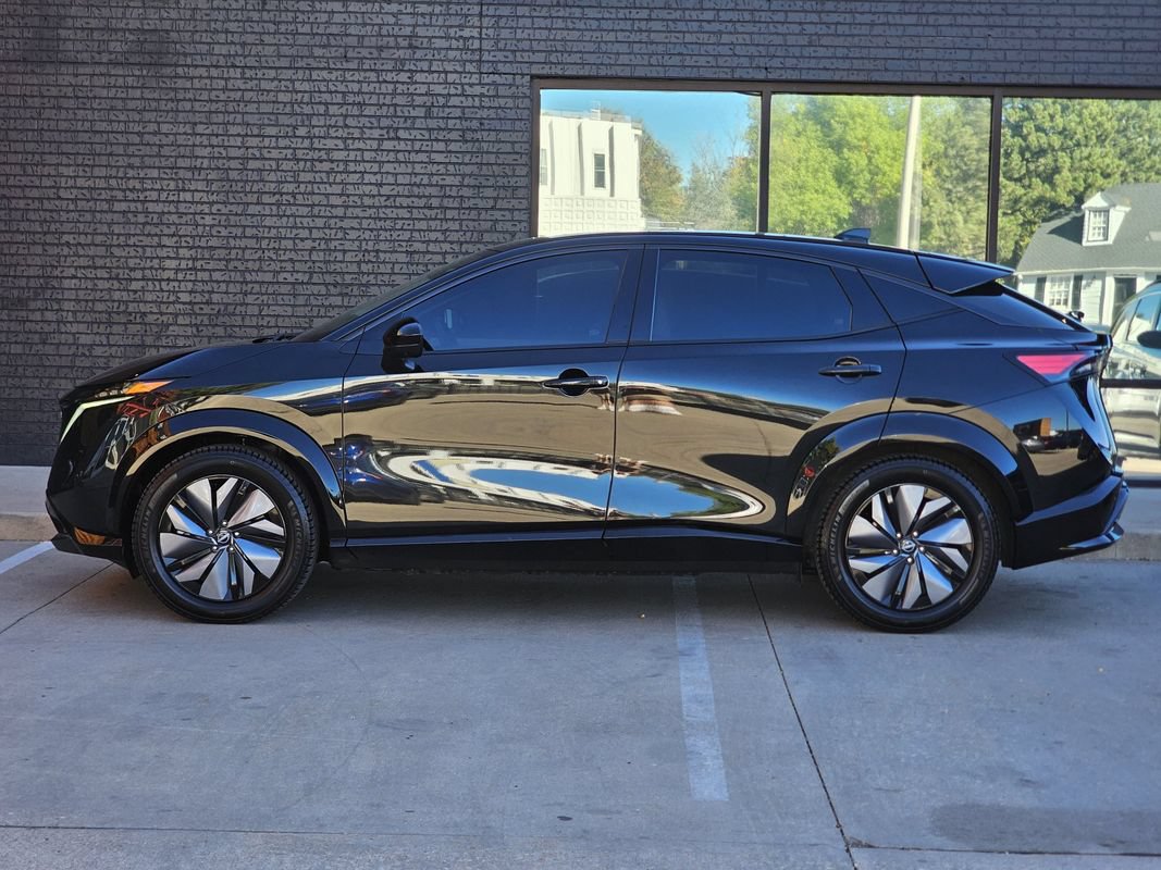 Used 2023 Nissan Ariya AWD image 15