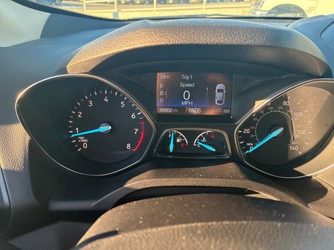 Used 2019 Ford Escape SE image 24