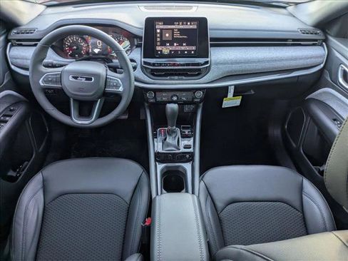 New 2026 Jeep Compass Latitude image 15