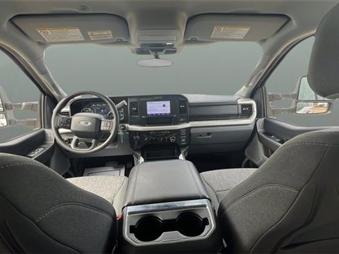 Used 2025 Ford F250 XLT w/ FX4 Off-Road Package image 35