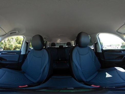 Used 2026 Volkswagen Tiguan SE AWD/4WD image 42