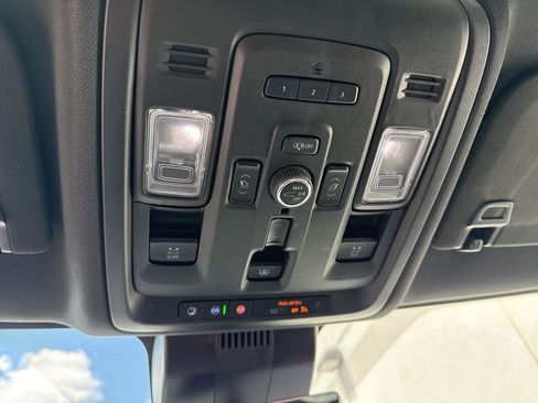 Used 2024 Chevrolet Suburban Premier AWD/4WD image 25