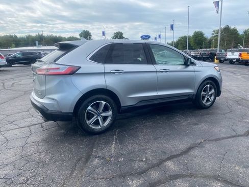 Used 2020 Ford Edge SEL w/ Convenience Package AWD/4WD image 3