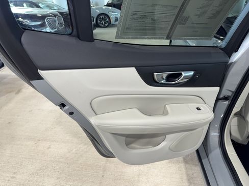 Used 2024 Volvo S60 B5 Plus w/ Climate Package FWD image 15