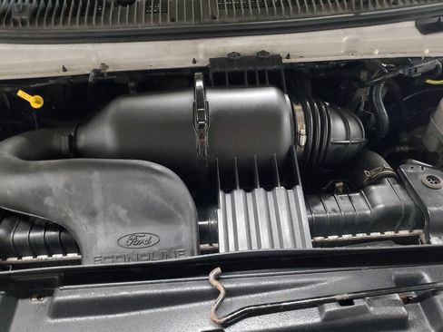 Used 2013 Ford E-150 and Econoline 150 RWD image 4