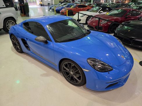 Used 2023 Porsche 718 Cayman w/ Premium Package RWD image 33