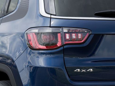 New 2026 Jeep Compass Limited w/ Mopar Graphics Package AWD/4WD image 35