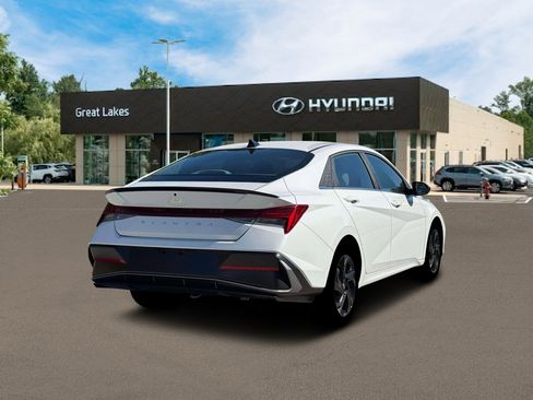 New 2026 Hyundai Elantra SEL Sport Premium image 7