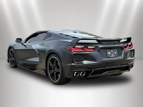 Used 2022 Chevrolet Corvette Stingray Preferred Cpe w/ Z51 Performance Package RWD image 4