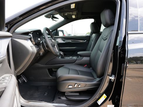 New 2025 Cadillac XT5 Sportv w/ LPO, Red Accent Package image 18