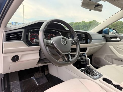 Used 2019 Volkswagen Jetta SE FWD image 15