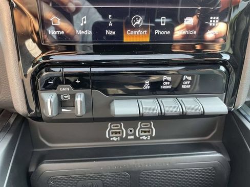 Used 2025 RAM 1500 Laramie w/ Bed Utility Group AWD/4WD image 33