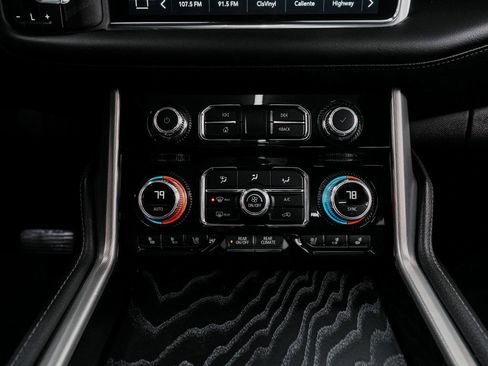 Used 2023 GMC Yukon XL Denali image 21