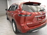 Used 2018 Nissan Rogue SV image 3