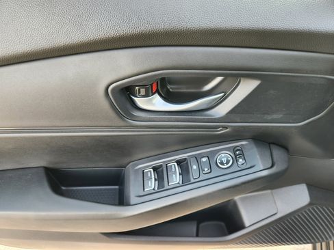 Certified 2025 Honda Accord SE image 17