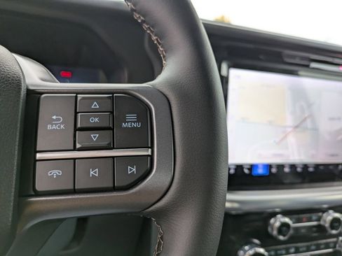 New 2025 Ford F150 Lariat w/ Equipment Group 502A High image 28