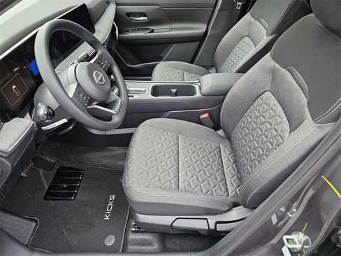 New 2026 Nissan Kicks SV image 10