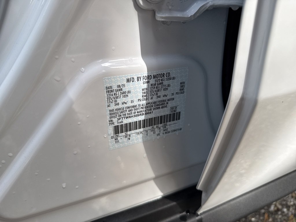 New 2025 Ford Maverick XLT w/ XLT Luxury Package FWD image 15